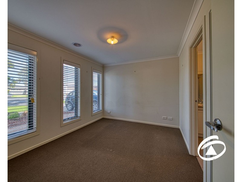 31 Glenelg Street, Clyde North VIC 3978