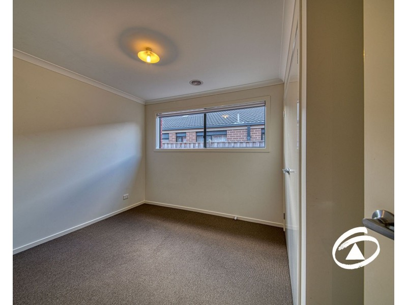 31 Glenelg Street, Clyde North VIC 3978