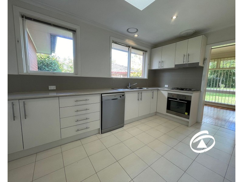 24 Westleigh Crescent, Narre Warren VIC 3805