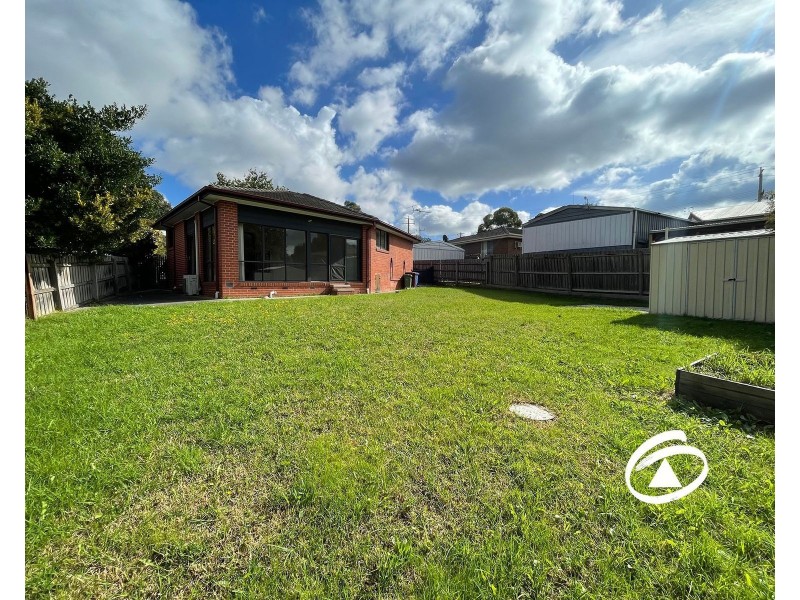 24 Westleigh Crescent, Narre Warren VIC 3805