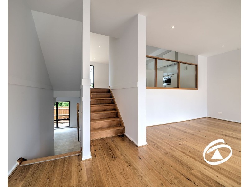 39 Willowdene Way, Berwick VIC 3806