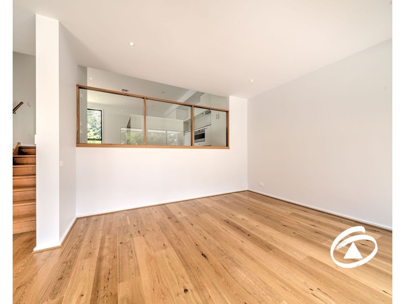 39 Willowdene Way, Berwick VIC 3806