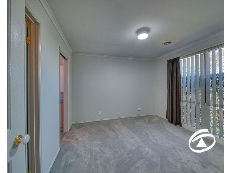 10 Tralee Circuit, Narre Warren VIC 3805