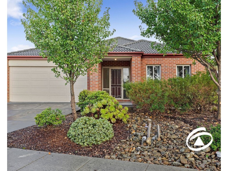 7 Sagan Drive, Cranbourne North VIC 3977
