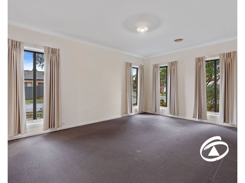7 Sagan Drive, Cranbourne North VIC 3977