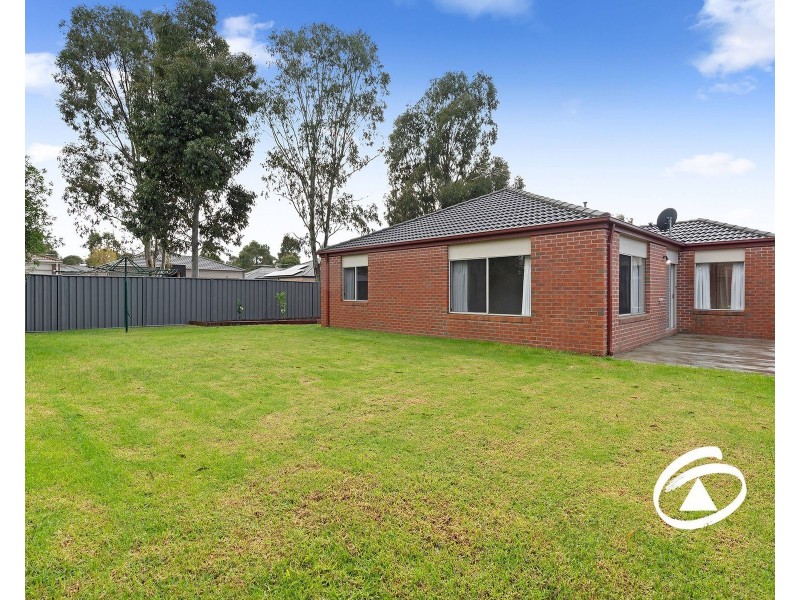 7 Sagan Drive, Cranbourne North VIC 3977