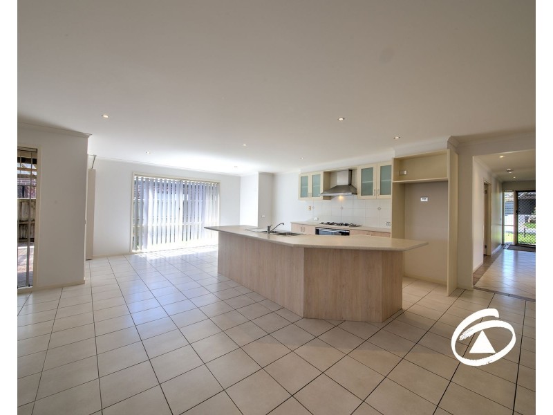 13 Yorkshire Drive, Cranbourne North VIC 3977