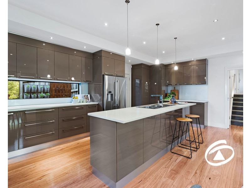 35 Kramer Drive, Berwick VIC 3806