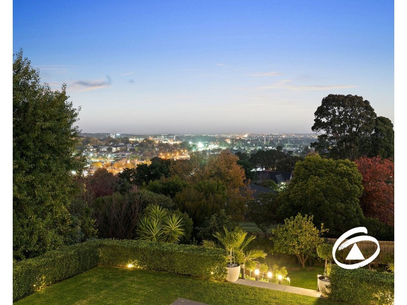 35 Kramer Drive, Berwick VIC 3806