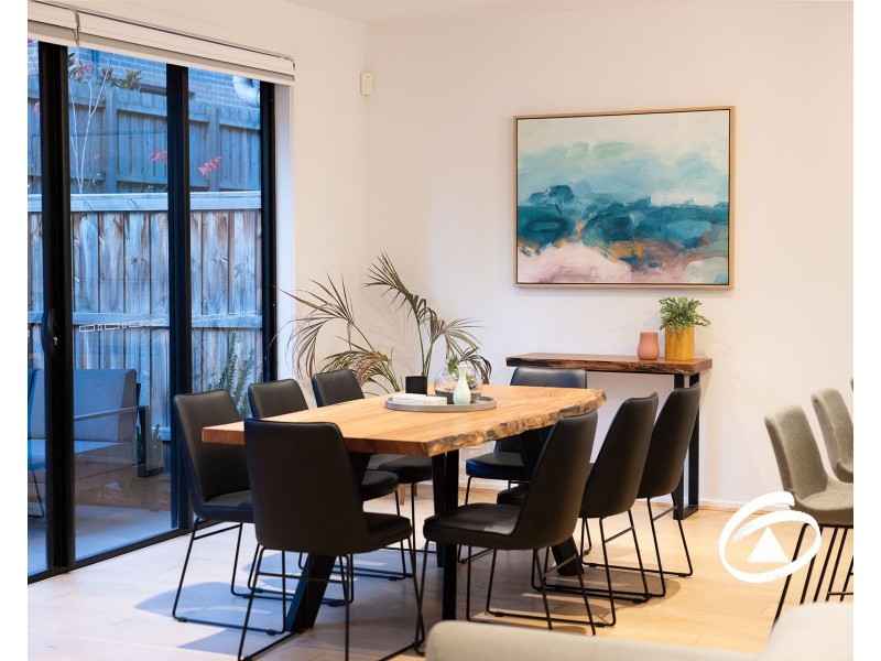 9 Willowdene Way, Berwick VIC 3806