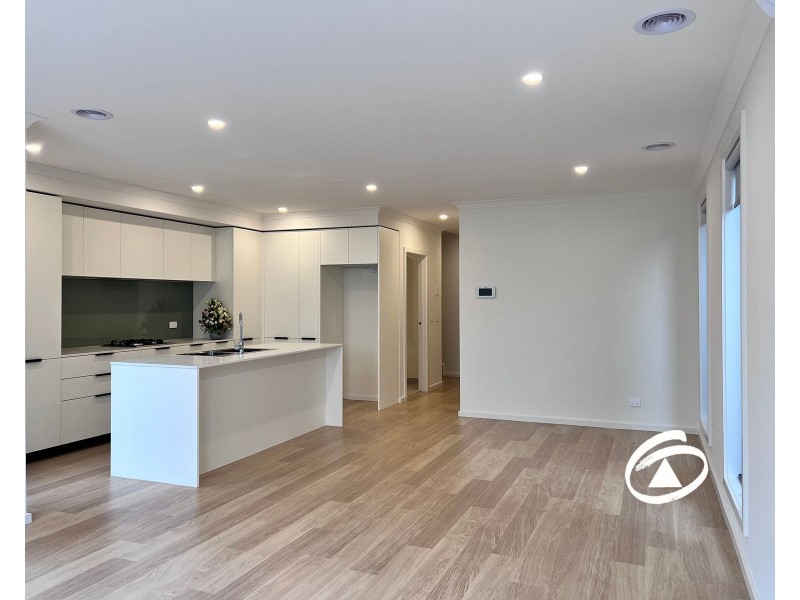 44 Cricklewood Circuit, Narre Warren VIC 3805