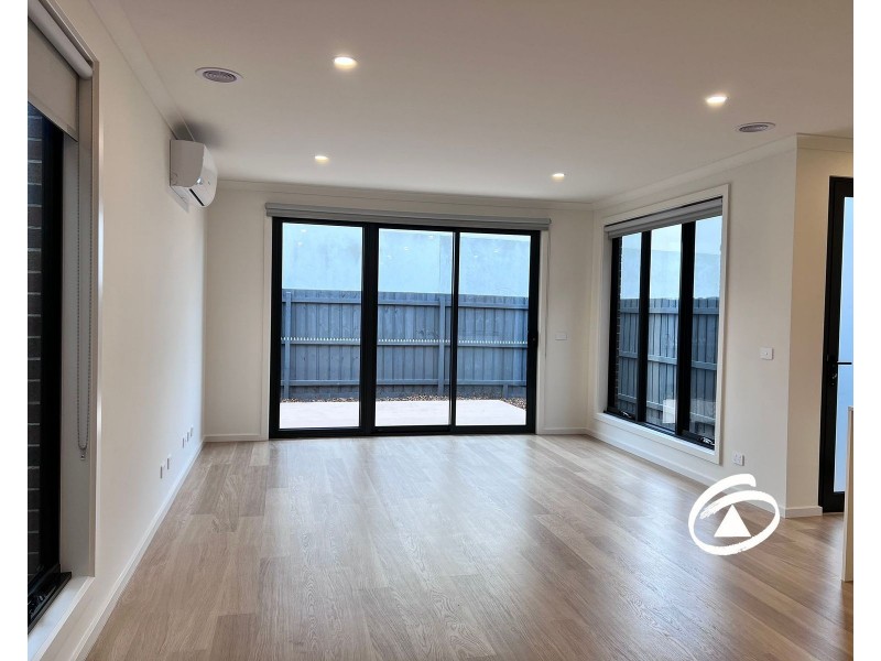 44 Cricklewood Circuit, Narre Warren VIC 3805