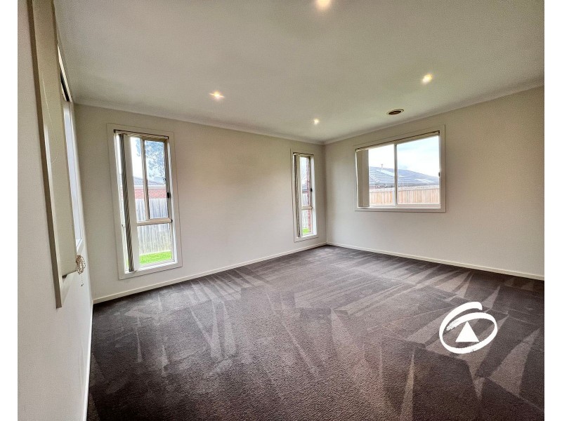 5 Sing Crescent, Berwick VIC 3806