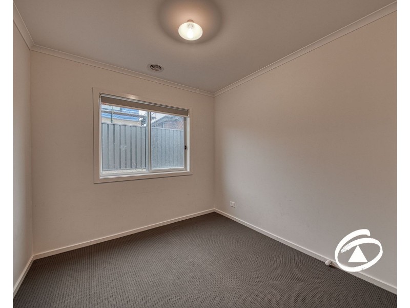 15 Caravan Parade, Berwick VIC 3806