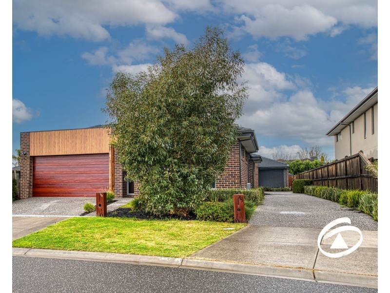 5 Pettit Close, Berwick VIC 3806