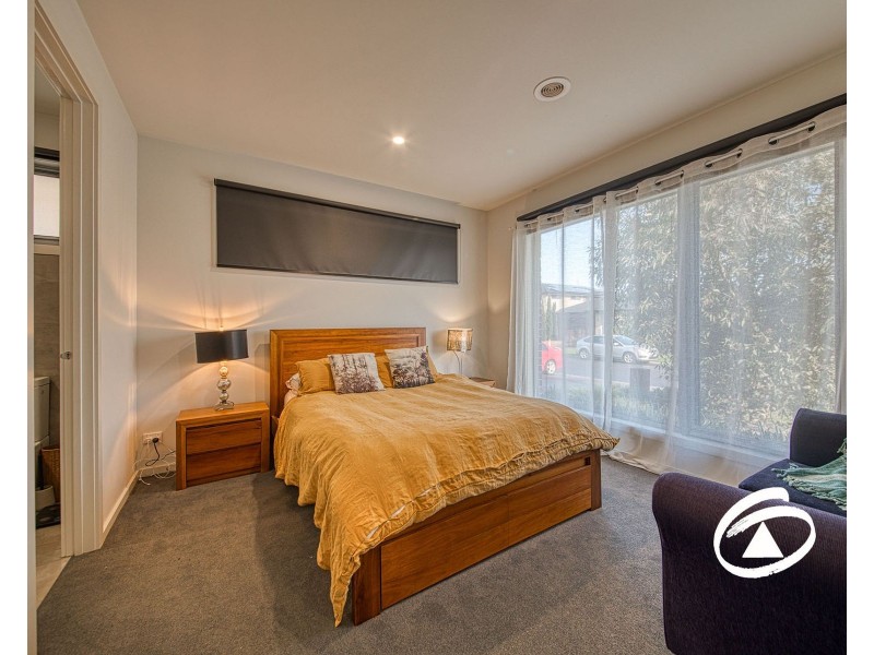 5 Pettit Close, Berwick VIC 3806