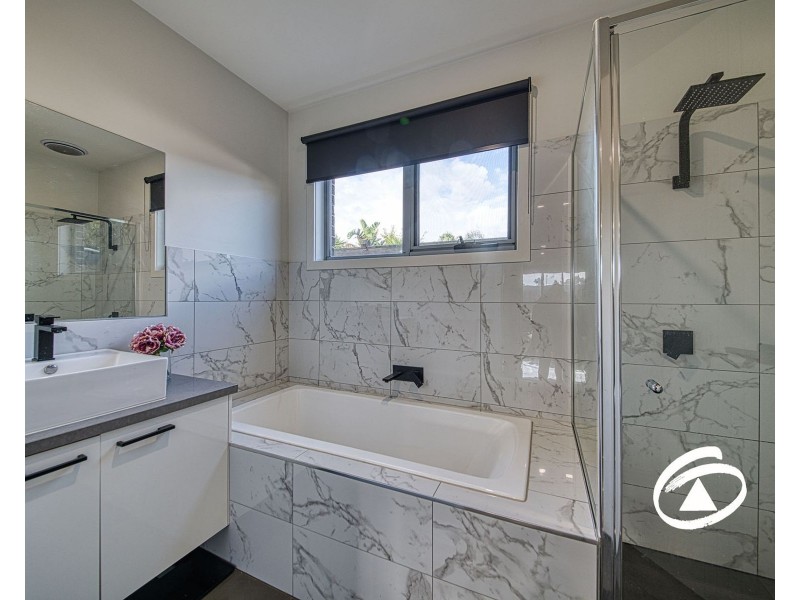 5 Pettit Close, Berwick VIC 3806