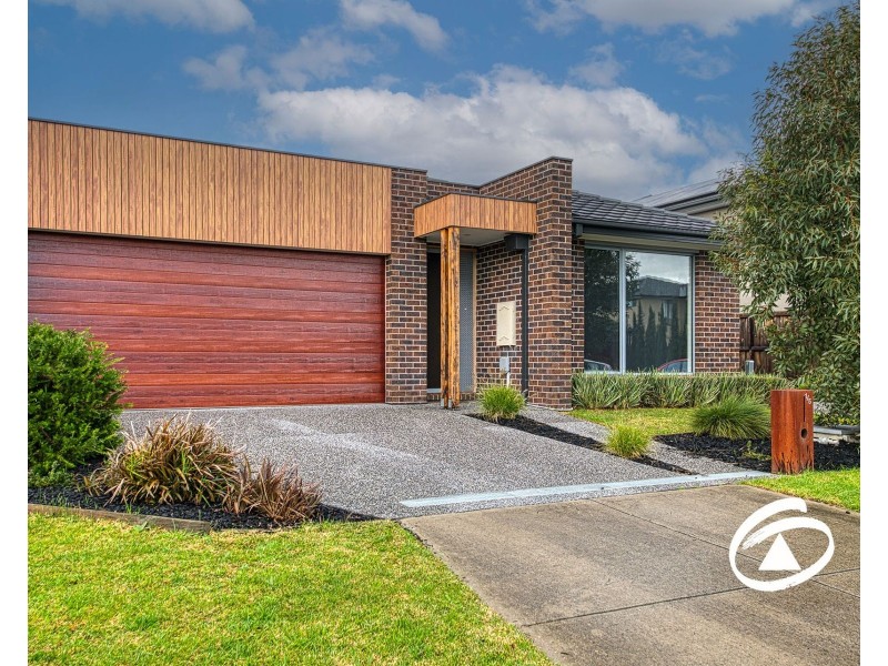 5a Pettit Close, Berwick VIC 3806