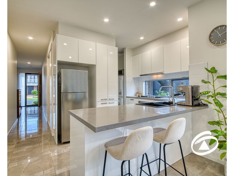 5a Pettit Close, Berwick VIC 3806