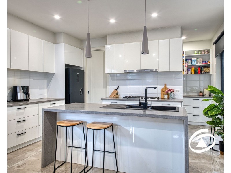 5a Pettit Close, Berwick VIC 3806