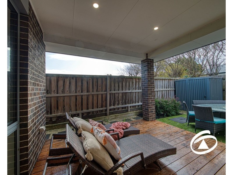 5a Pettit Close, Berwick VIC 3806