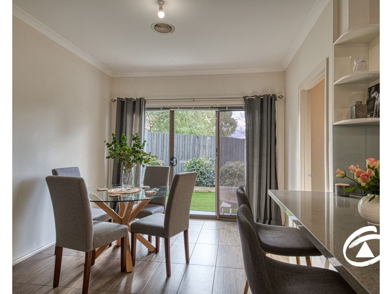 7/10-12 Innes Crt, Berwick VIC 3806