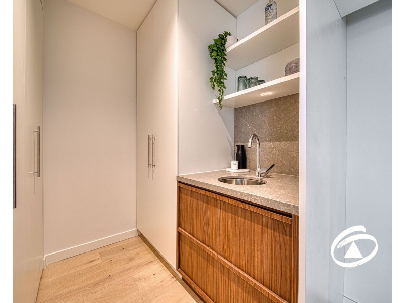 102/9 Gloucester Avenue, Berwick VIC 3806