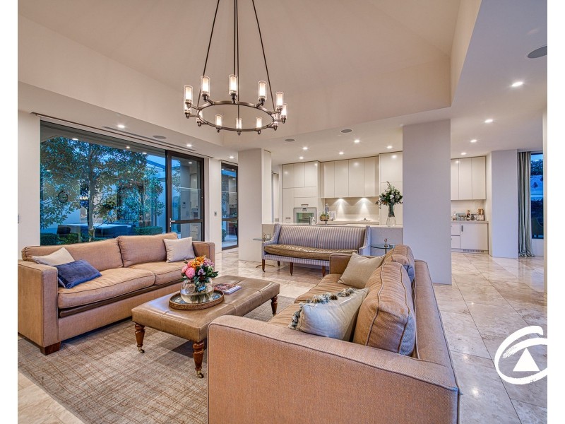 7/48 Langmore Lane, Berwick VIC 3806