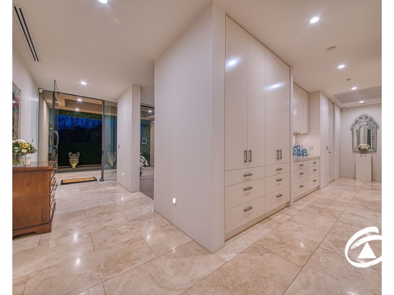 7/48 Langmore Lane, Berwick VIC 3806