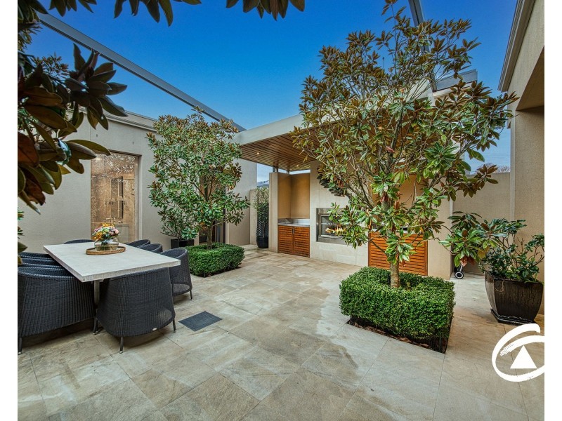 7/48 Langmore Lane, Berwick VIC 3806