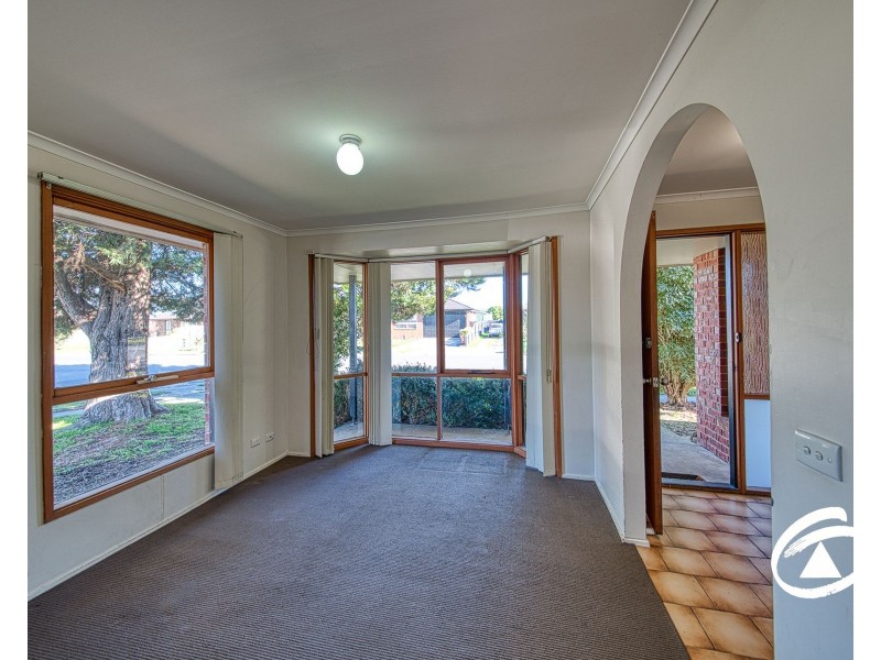 1/2 Shiraz Crescent, Narre Warren VIC 3805