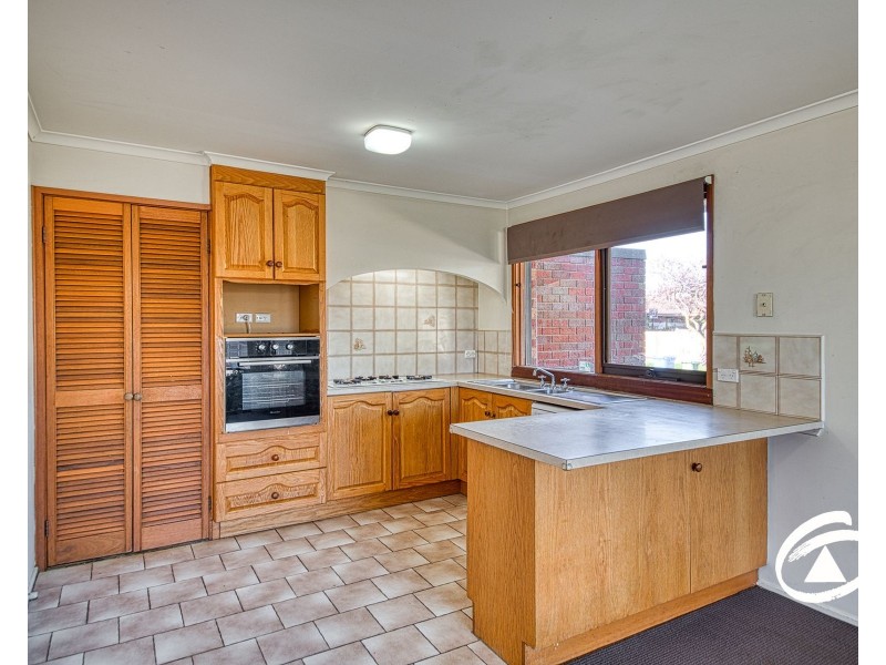 1/2 Shiraz Crescent, Narre Warren VIC 3805