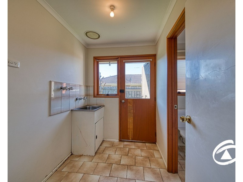 1/2 Shiraz Crescent, Narre Warren VIC 3805