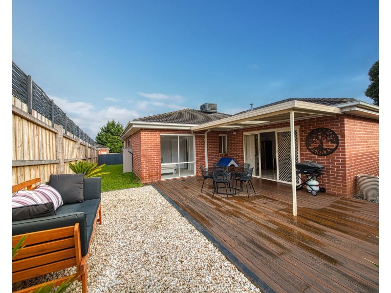 137 Bemersyde Drive, Berwick VIC 3806