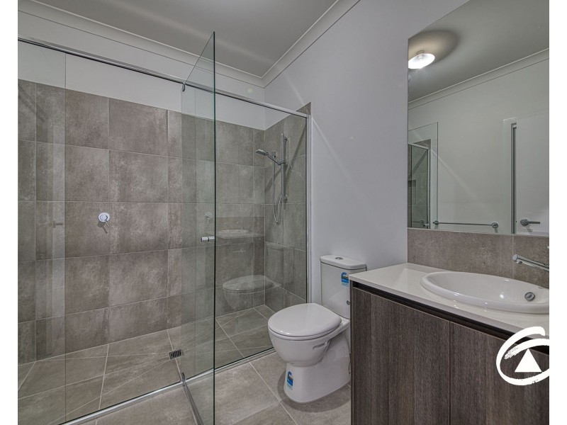 35 Noah Road, Clyde North VIC 3978