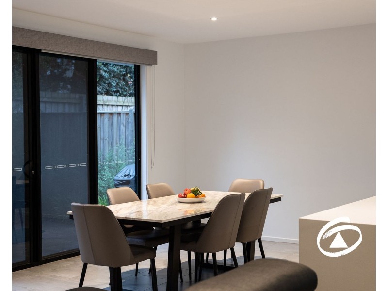 25 Willowdene Way, Berwick VIC 3806