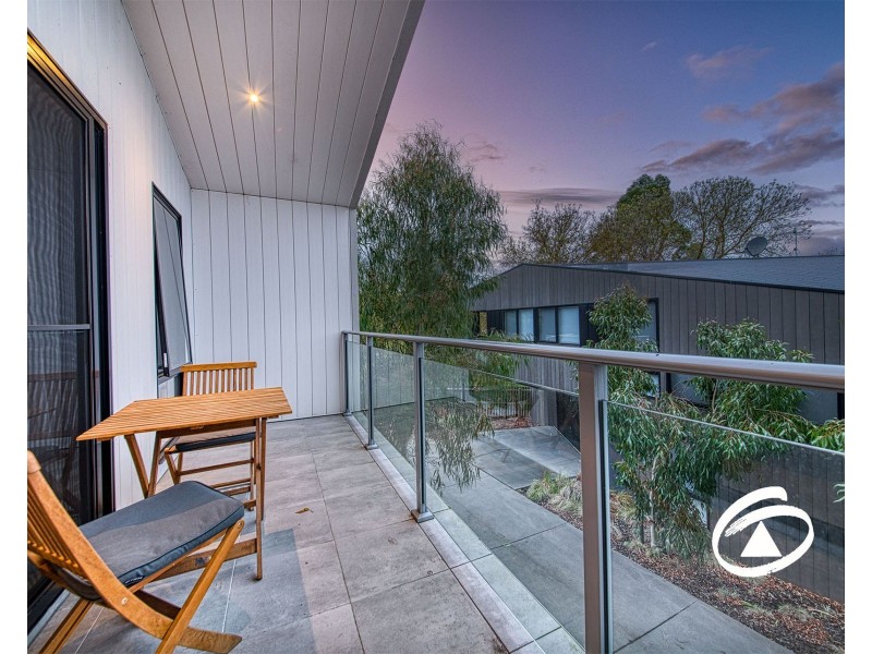 25 Willowdene Way, Berwick VIC 3806