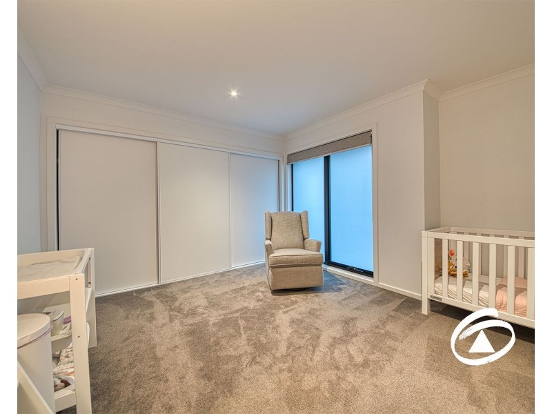 25 Willowdene Way, Berwick VIC 3806