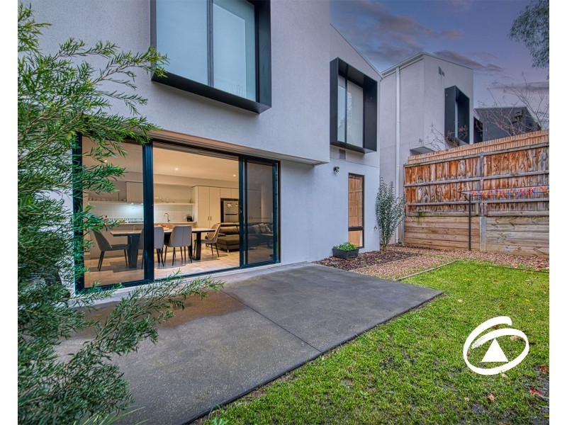25 Willowdene Way, Berwick VIC 3806