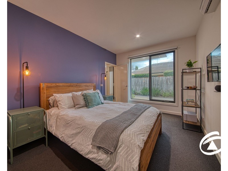 2/5 Gamble Avenue, Berwick VIC 3806