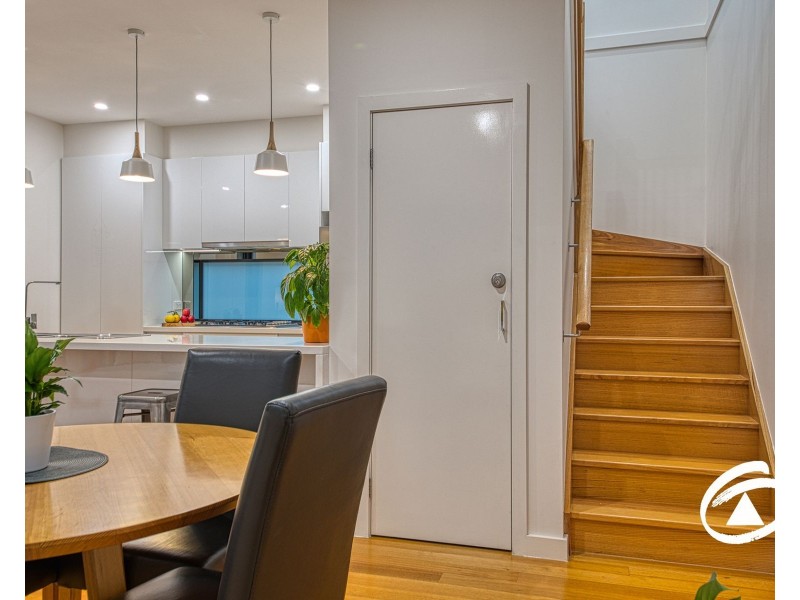 2/5 Gamble Avenue, Berwick VIC 3806