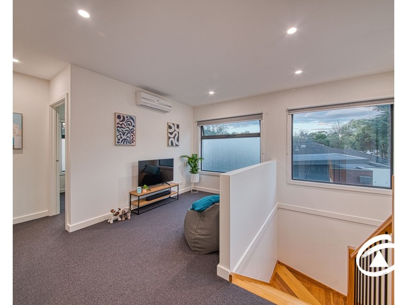 2/5 Gamble Avenue, Berwick VIC 3806