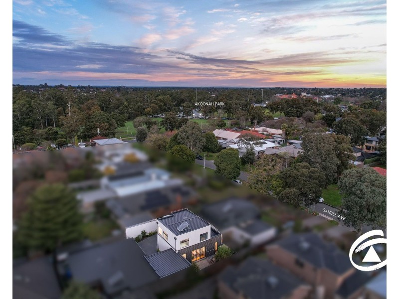 2/5 Gamble Avenue, Berwick VIC 3806