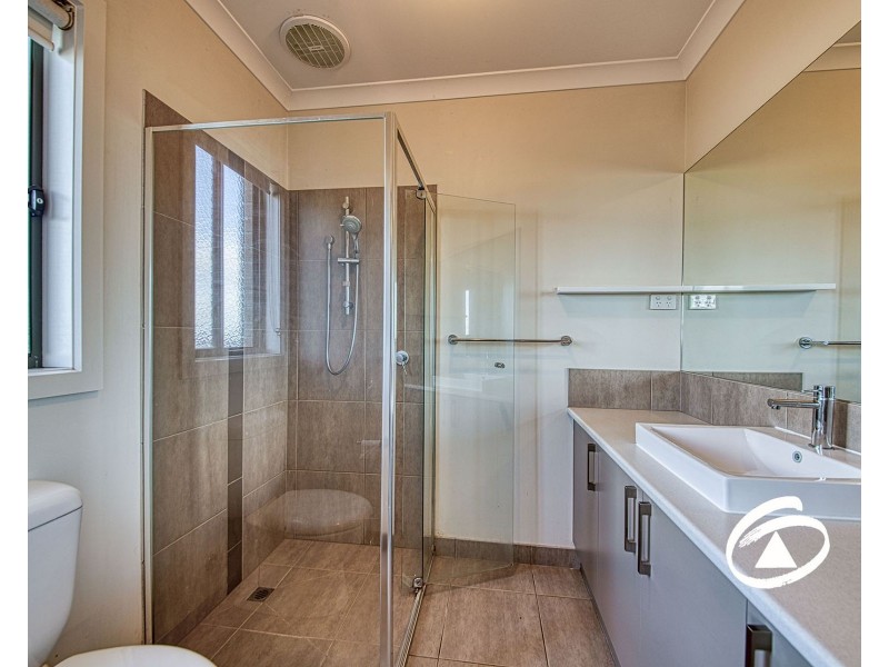 39 Nixon Drive, Berwick VIC 3806