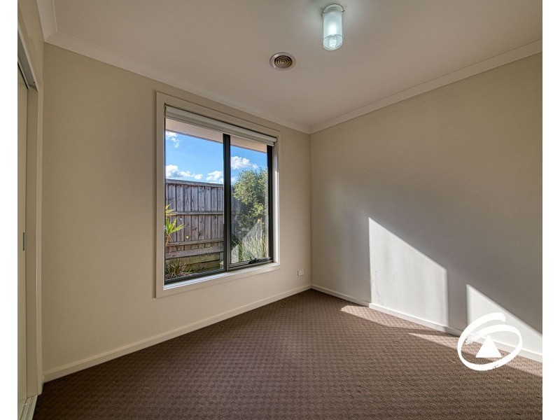 39 Nixon Drive, Berwick VIC 3806