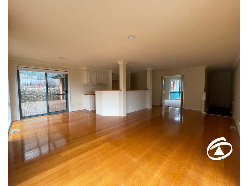 2/103 High Street, Berwick VIC 3806