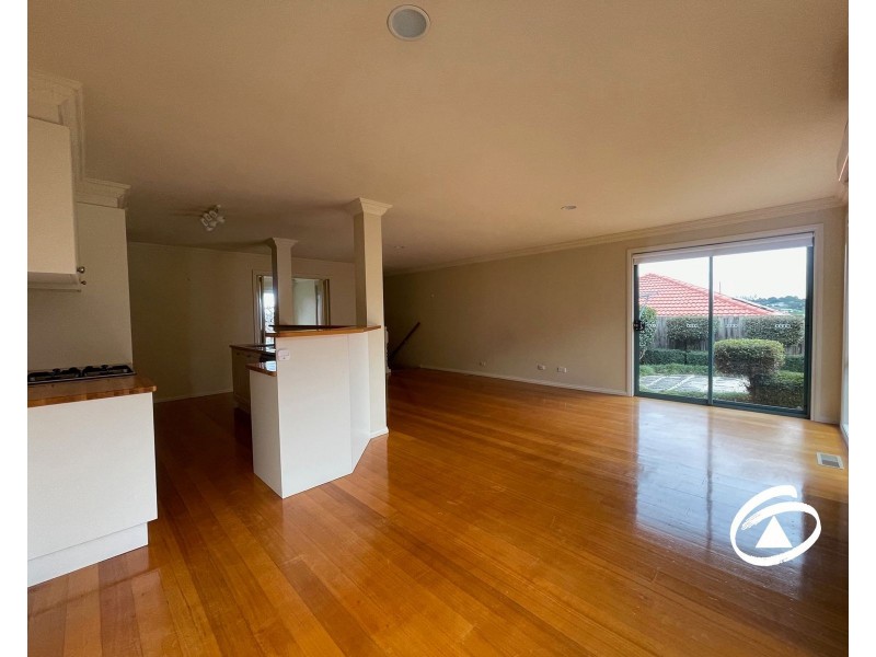 2/103 High Street, Berwick VIC 3806