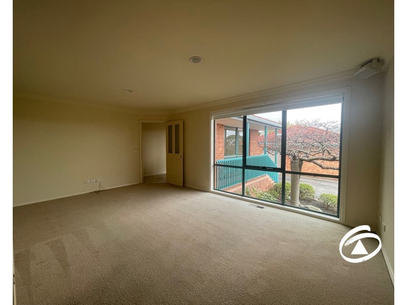 2/103 High Street, Berwick VIC 3806