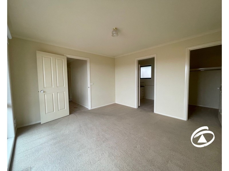 2/103 High Street, Berwick VIC 3806