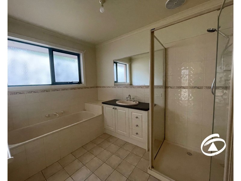 2/103 High Street, Berwick VIC 3806